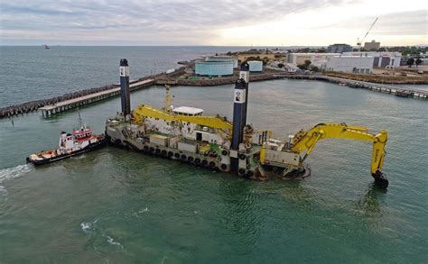 Pacific Tug Supporting Boskalis In Melbourne Australia Pacific Tug