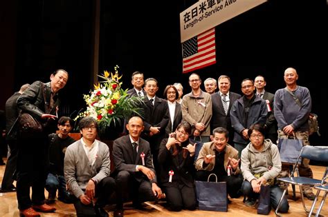 dla distribution yokosuka japan s master labor contract employees presented length of service