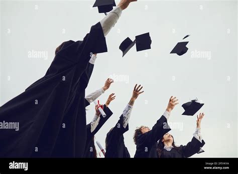 Graduation College Throwing Hat Hi Res Stock Photography And Images Alamy