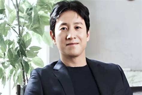 Lee Sun Kyun Ditemukan Meninggal Dunia Berikut Profil Dan Sederet Karya Lee Sun Kyun Aktor