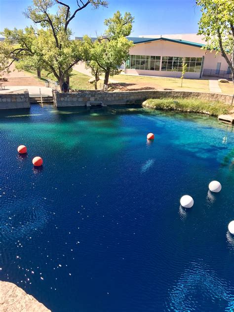 The Blue Hole In Santa Rosa New Mexico Visibility Is 100 With The