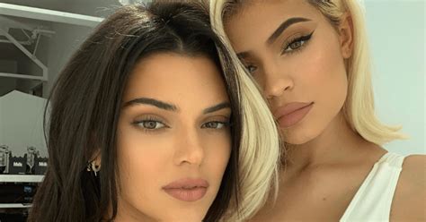 Kendall And Kylie Jenner S Makeup Differences Show In Selfie