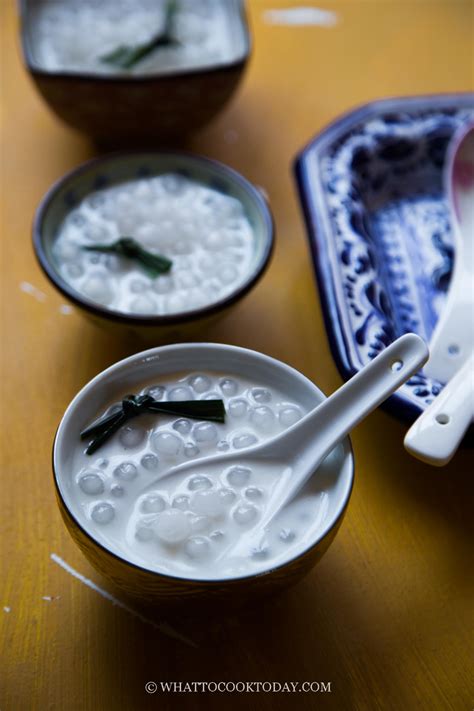 Easy Tapioca Pearls Coconut Milk Dessert Soft And Chewy Tapioca Pearls Are Served In Creamy And