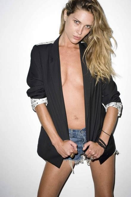 Naked Erin Wasson Added 07 19 2016 By Bot