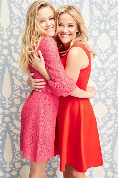 I Honestly Cant Tell Reese Witherspoon And Her Daughter Apart In This