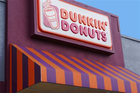 Through december 24th or while supplies last, score $30 worth of free dunkin' promo egift cards when you purchase egift cards of $50 or morein a single transaction! Get a FREE $10 Dunkin' Donuts gift card when you purchase ...