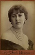 Actrice Emilienne d'Alençon. Kabinet albumine foto (1896) gemaakt door ...
