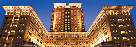Location in the city map 40kms to the hong kong airport. The Peninsula Hong Kong - China Luxury Hotel - Ker & Downey