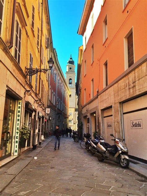 Things To Do In Bologna 72 Hours In Italy S Foodie City Bologna Italy Bologna Things To Do