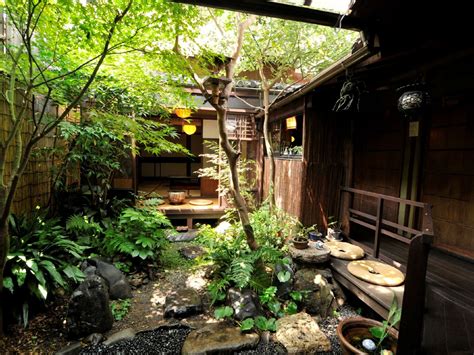 Short, engaging dispatches on the latest and hottest trends in japanese fashion, design, technology, lifestyle japan video topics offers a comprehensive view of japanese culture, nature, science and. A Convenient Location for Travel to Kyoto! Stay Cheaply in ...