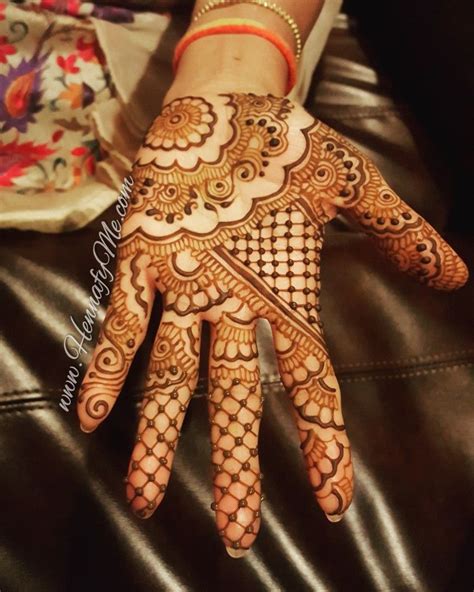 A henna tattoo is a type of a tattoo that is usually temporary. Another henna while I was in Birmingham, AL. Let's see ...