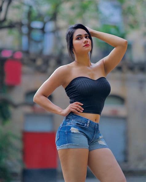 Milky Hot Thighs Legs Of Indian Celebs Nikitha Thukral Is Unbelievably