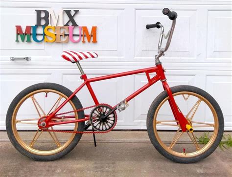 Pin By 90210 On Custom Bikes Custom Bikes Bmx Bicycle