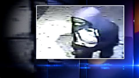 Police Search For Sex Assault Suspect In Avalon Park Abc7 Chicago