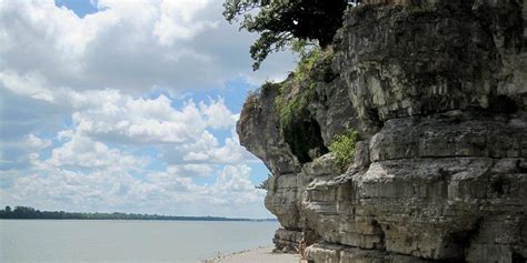 Hiking To This Above Ground Cave In Illinois Will Give You A Surreal