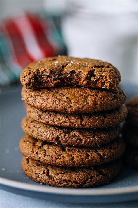 But with one large cookie containing 29 grams (g) of carbohydrates or more, the traditional option can have a major effect on blood sugar levels. Chewy Ginger Molasses Cookies - Making Thyme for Health