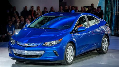 New 2018 Chevy Volt Evs Sit Unsold On Dealer Lots Even As Gm Promotes