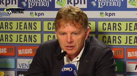 ,,het gaat hartstikke goed.ik snap dat die persconferentie wat met mensen doet, maar er is echt geen reden tot zorg. Persconferentie Achtergrond Voetbal / AD: 'Stekker gaat ...