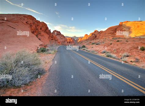 Nevada Highway 169 Est Un Passage Pittoresque De LÉtat Du Nevada L