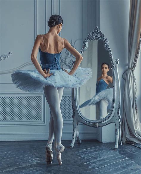 Your Daily Dose Of Ballet On Instagram When You Look In The Mirror