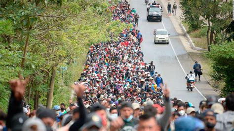 up to 8 000 us bound migrants enter guatemala from honduras cnn