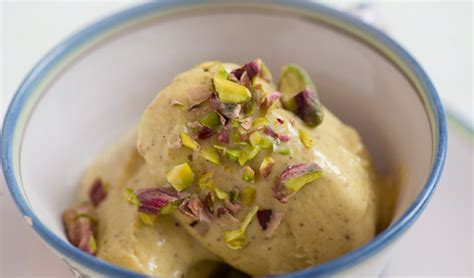 The name alone shows how much we love pistachios. Pistachio Ice Cream Recipe - Sous Chef UK