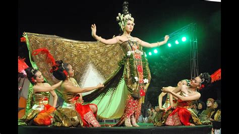 Malaysia's also having a mixed heritage. INDONESIAN TRADITIONAL DANCE - YouTube