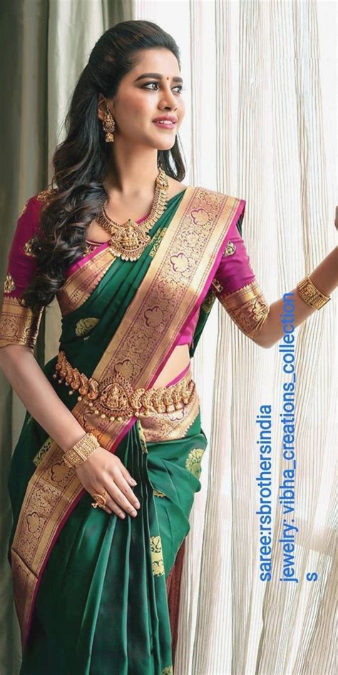 🧥😍👛⛑🧦🤯🕶 In 2020 Bridal Sarees South Indian Wedding Saree Indian Wedding Saree Blouse Designs