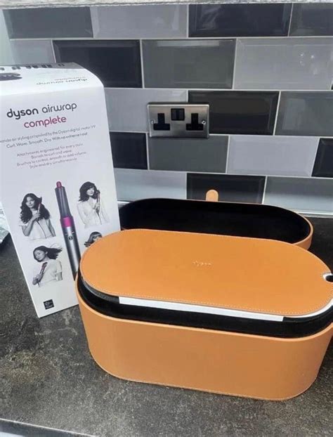 Dyson Airwrap Complete Brand New In Ls12 Leeds Für 6000 £ Zum Verkauf Shpock De