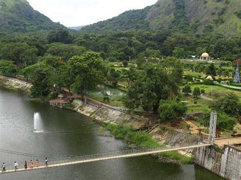 Malampuzha Dam Is Famous For Its Greenery And Picturesque View As Well As Famous Yakshi Statue