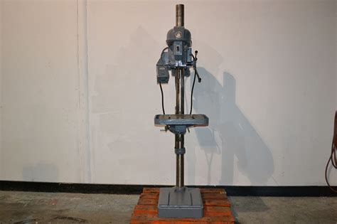 Delta Rockwell 17 600 17″ Floor Model Drill Press Vintage The