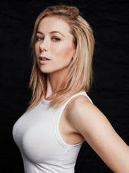 Fappening Iliza Shlesinger Naked Body Parts Of Celebrities Hot Sex Picture
