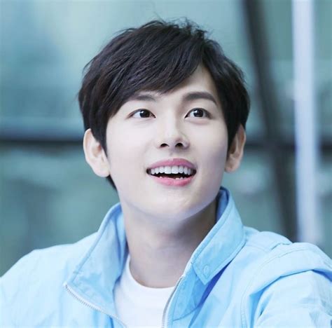 He is scheduled to be discharged on april 10, 2019 after 21 months of service. Pin by Công Thành on Si Wan ♡♡♡ | Im siwan, Korean actors ...