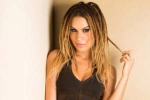 Fernanda Lacerda A Mendigata Do P Nico Na Band Ser Capa Da Playboy De Outubro