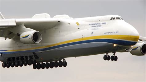 Antonov An 225 Mriya เครื่องบินขนส่งสินค้าที่ใหญ่ที่สุดในโลกปฏิบัติการ