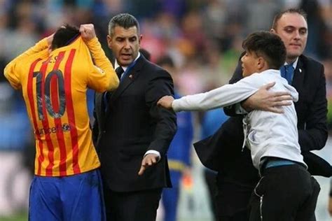 Combien Coûte Le Maillot De Lionel Messi - Liga : La sécurité de Malaga a-t-elle volé le maillot de Messi