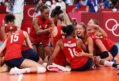 The Us Womens Volleyball Team Wins Their First Olympic Gold Popsugar