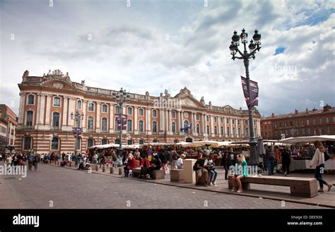 Toulouse France Place Du Capitole Midi Pyrenees Region Stock Photo Alamy