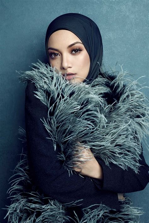 Speculations on neelofa and pu riz's relationship were rife on social media after neelofa's siblings atisha khan and ameera khan and their cousins posted almost similar instagram stories. Neelofa - Q E4sttk2qkfqm : Wearing dian collection ...