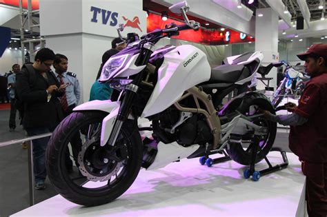 The tvs apache has to be among the most loved brand name in the indian as can be seen in the pic, the apache 250 sports a full fairing that should please the indian bike buying crowd. 300cc BMW-TVS naked bike codenamed 'K03' | Visordown