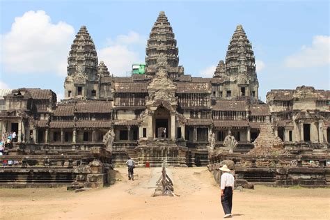 A Guide To Visiting The Angkor Wat Cambodia Sophies Suitcase