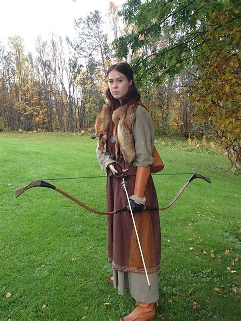 The Hall Of Heorot Woman Archer Medieval Girl Middle Ages Clothing