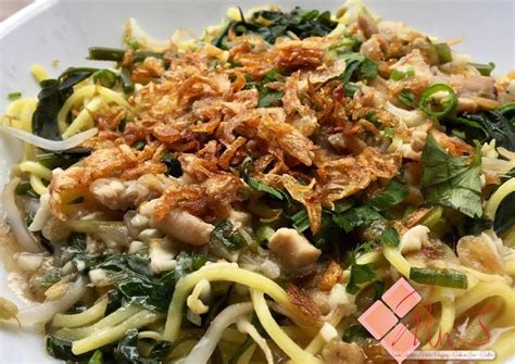 Dalam tradisi betawi, mie kangkung biasa dipadukan dengan bakso dan jamur. Resep Mie Kangkung Betawi Kiriman dari Win's | Resep Mudah ...