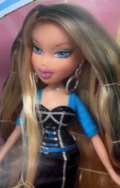 Mga Bratz Magic Hair Cloe Grow And Cut Doll Blonde Nib Blue Streaks In Hair Rare 20000 Picclick