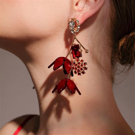 2018 New Women Red Flowers Exaggerated Temperamental Big Long Earrings Bohemian Stylish Modern