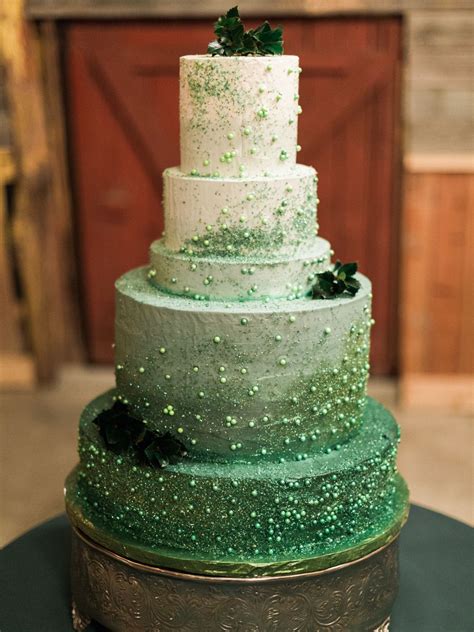 Emerald Green Winter Wedding Inspiration Green Wedding Cake