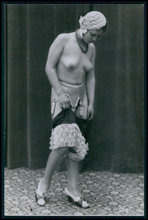 French Nude Woman Biederer Upskirt Smoking Girl Original Old Photo My