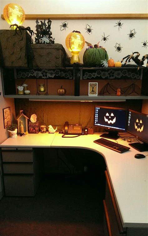And whatâ€™s the party without proper decorations? Halloween cubicle decor | Cubicle decor office, Halloween ...
