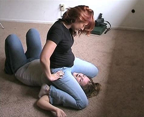 Catfight Sgpin By Frank 222 Two Moms Alone At Home The Best Place To