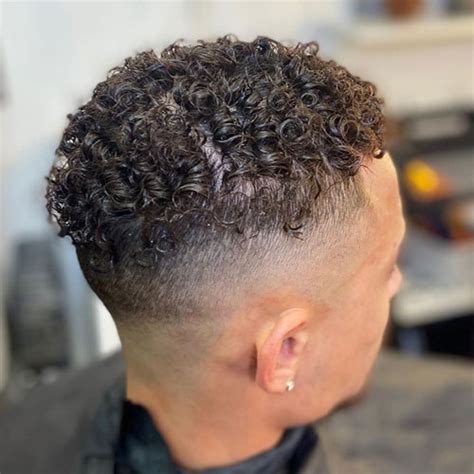 Men with curly hair are fashionable again, which means perms for guys are becoming popular. 40 Best Perm Hairstyles For Men (2020 Styles)